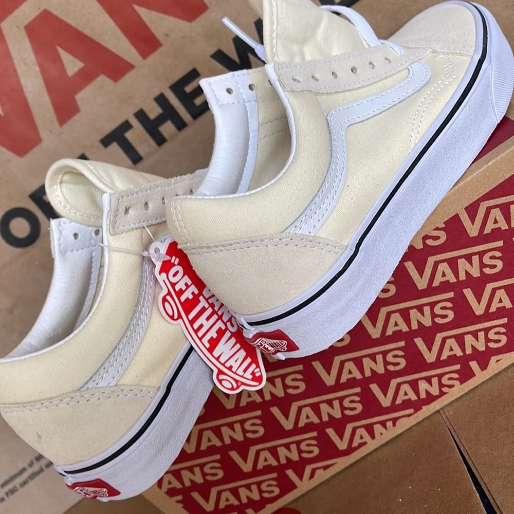 Vans Old Skool Classic White/True White WMNS sneakers - Picture 15 of 16